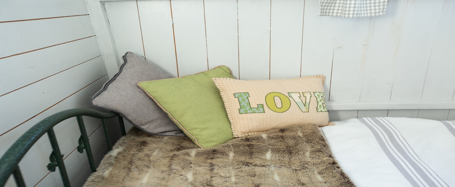 Cottages and Shepherd's Huts available for holidays and bed and breakfast